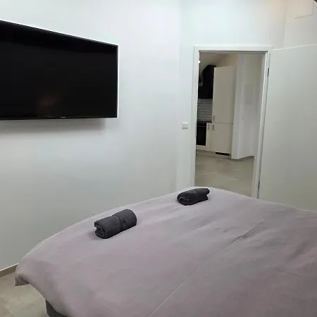 2025 Renovated 1br Loft In Lux-belair