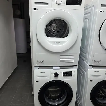 아파트 2025 Renovated 1br Loft In Lux-belair