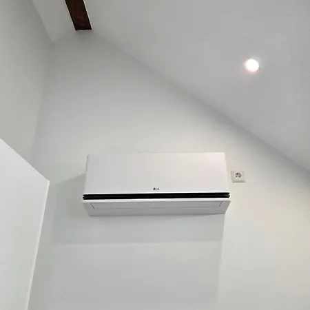 2025 Renovated 1br Loft In Lux-belair Lejlighed Luxembourg By